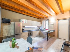 Casa Bi/Trifamiliare in Residenziale