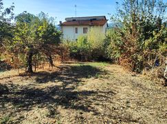 Casa Bi/Trifamiliare in Residenziale