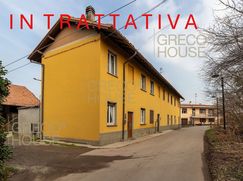 Casa Bi/Trifamiliare in Residenziale
