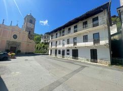 Casa Bi/Trifamiliare in Residenziale