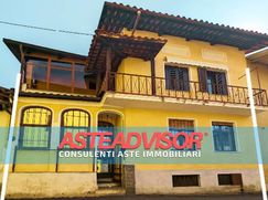 Casa Bi/Trifamiliare in Residenziale