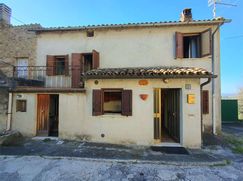 Casa Bi/Trifamiliare in Residenziale