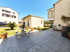 Casa Bi/Trifamiliare in Residenziale