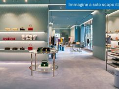 Negozio/Locale commerciale in Commerciale