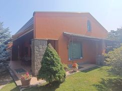 Casa Bi/Trifamiliare in Residenziale