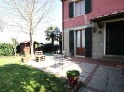 Casa Bi/Trifamiliare in Residenziale