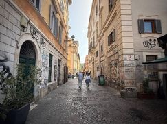 Attività/Licenza (con o senza mura) in Commerciale
