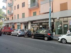 Negozio/Locale commerciale in Commerciale