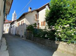 Casa Bi/Trifamiliare in Residenziale