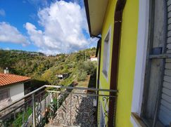Casa Bi/Trifamiliare in Residenziale