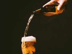 Attività/Licenza (con o senza mura) in Commerciale