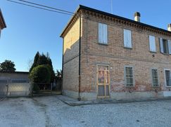 Casa Bi/Trifamiliare in Residenziale