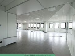 Ufficio in Commerciale