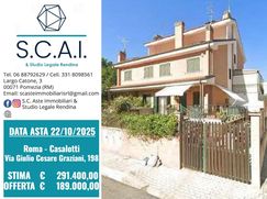 Casa Bi/Trifamiliare in Residenziale