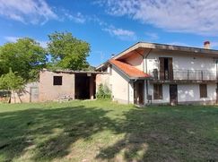 Casa Bi/Trifamiliare in Residenziale