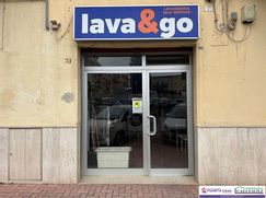 Negozio/Locale commerciale in Commerciale