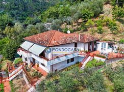 Casa Bi/Trifamiliare in Residenziale