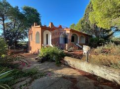 Casa Bi/Trifamiliare in Residenziale