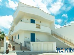 Casa Bi/Trifamiliare in Residenziale