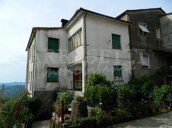 Casa Bi/Trifamiliare in Residenziale