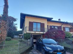 Casa Bi/Trifamiliare in Residenziale