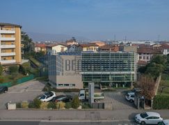 Ufficio in Commerciale
