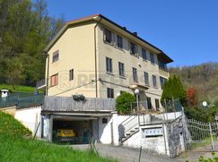 Casa Bi/Trifamiliare in Residenziale