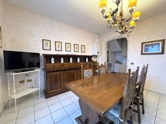 Casa Bi/Trifamiliare in Residenziale