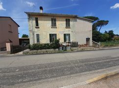 Casa Bi/Trifamiliare in Residenziale