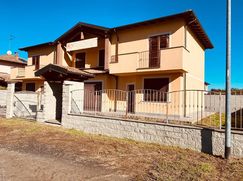 Casa Bi/Trifamiliare in Residenziale