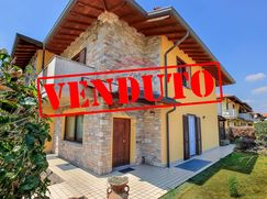 Casa Bi/Trifamiliare in Residenziale