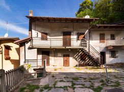 Casa Bi/Trifamiliare in Residenziale