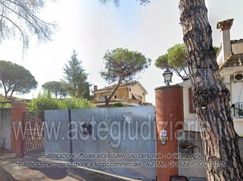 Box/posto auto in Residenziale