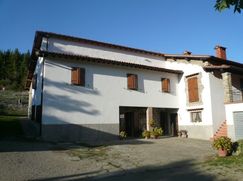 Casa Bi/Trifamiliare in Residenziale