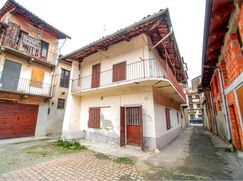 Casa Bi/Trifamiliare in Residenziale