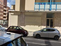 Negozio/Locale commerciale in Commerciale