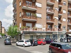 Negozio/Locale commerciale in Commerciale