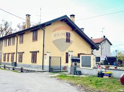 Casa Bi/Trifamiliare in Residenziale