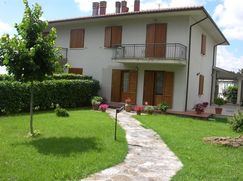 Casa Bi/Trifamiliare in Residenziale