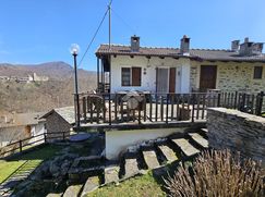 Casa Bi/Trifamiliare in Residenziale