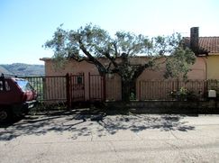 Casa Bi/Trifamiliare in Residenziale