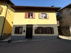 Casa Bi/Trifamiliare in Residenziale