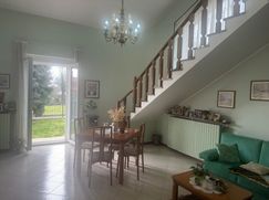 Casa Bi/Trifamiliare in Residenziale