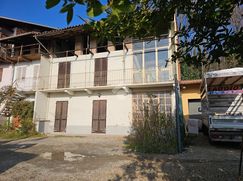 Casa Bi/Trifamiliare in Residenziale