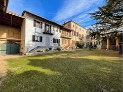 Casa Bi/Trifamiliare in Residenziale