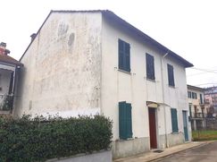 Casa Bi/Trifamiliare in Residenziale