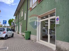 Negozio/Locale commerciale in Commerciale
