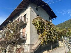 Casa Bi/Trifamiliare in Residenziale