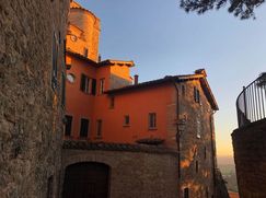 Casa Bi/Trifamiliare in Residenziale