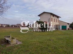 Casa indipendente in Residenziale